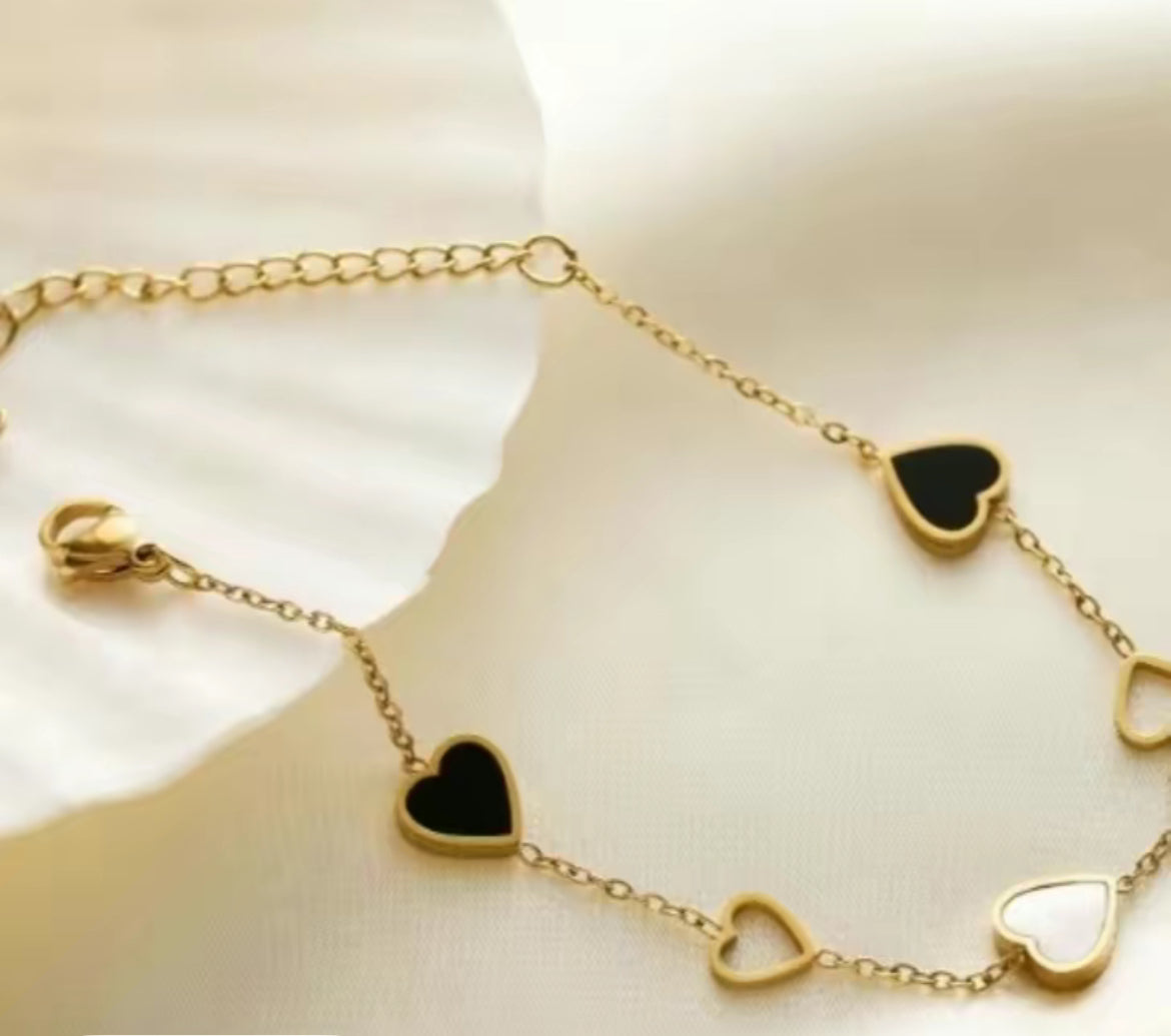 Geometric Set Titanium Gold and Black Heart